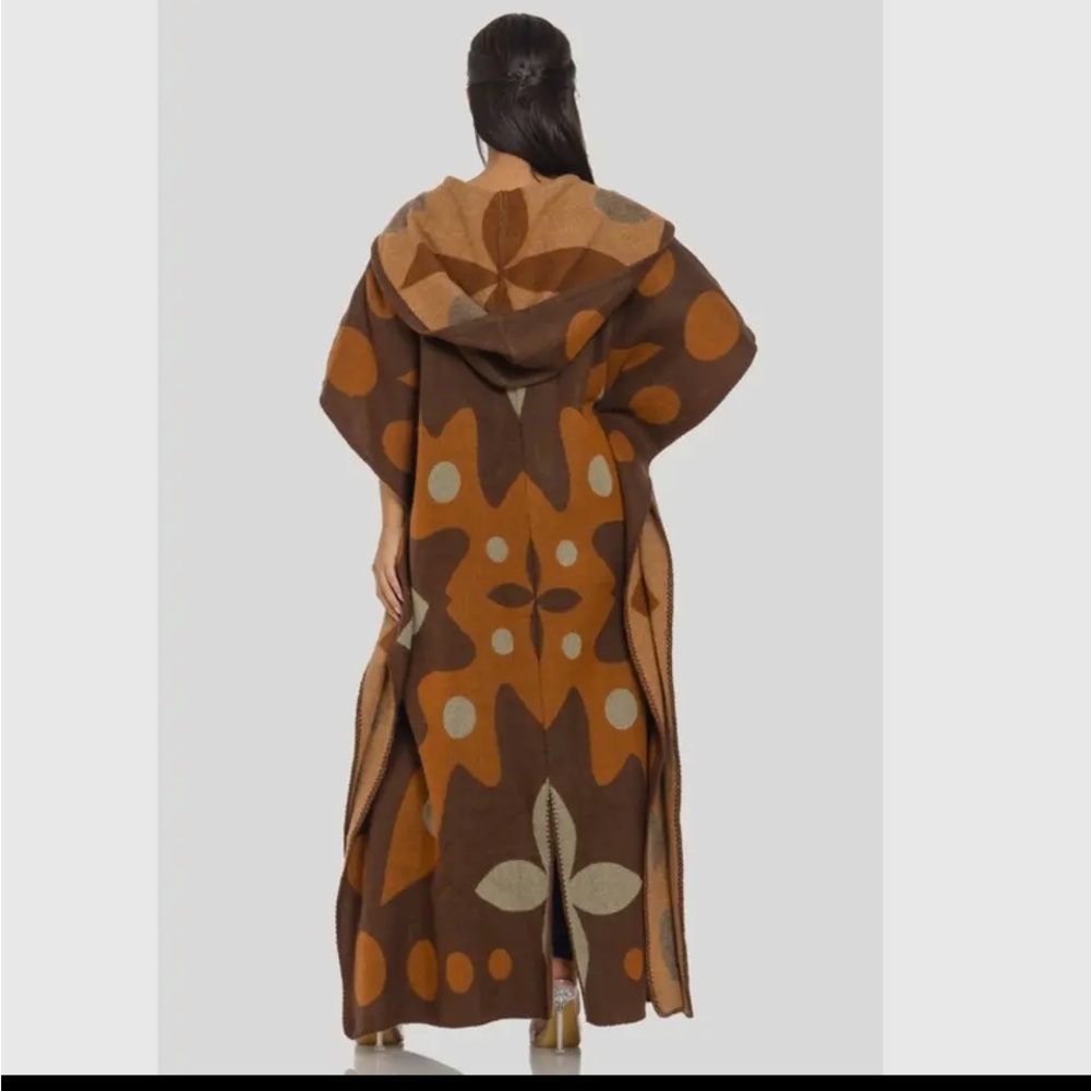 0867.  Stylish Brown and Tan Hooded Cape - Picture 3 of 4